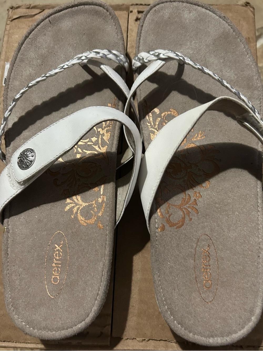Aetrex Women’s White Braided Strap Sandals with Floral Footbed Detail - Picture 1 of 3